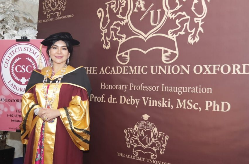 Prof. dr. Deby Vinski, MSc, PhD menerima gelar Profesor Kehormatan dari Persatuan Akademik Oxford di bidang bisnis dan manajemen.